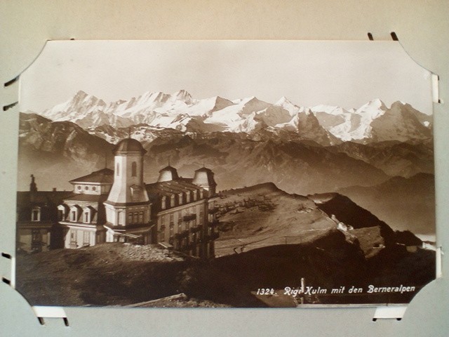 /Switzerland/CH_Place_1900-1949_Rigi-Kulm mit den Berneralpen.jpg